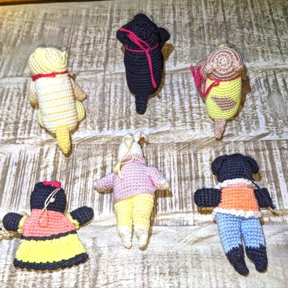 Crocheted Vintage Animals Circa 1970's Handmade Cats, Pig, Rabbit & Bear 6pc Set - Picture 2 of 16